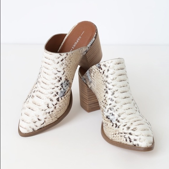 report snakeskin shoes